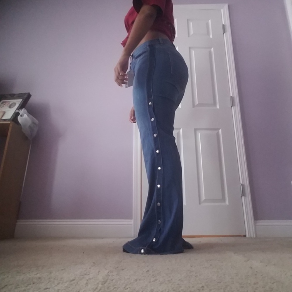🆕 Fashion Nova Buttoned Jeans